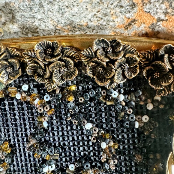 Vintage SOURE New York Bag 1960s Handcrafted Floral Beaded Needlepoint Purse EUC - Picture 5 of 13